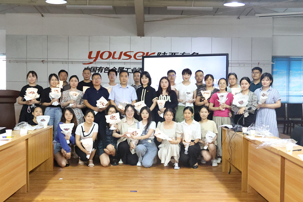  弘揚七夕傳統(tǒng)文化  巧手傳遞濃情愛意  ——公司第五、第六黨支部開展聯(lián)學(xué)聯(lián)建主題黨日活動