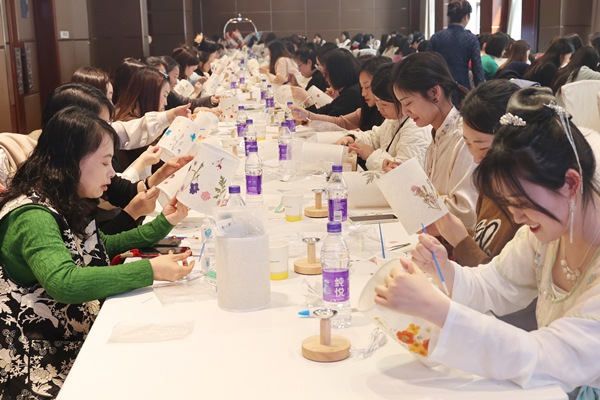 弘揚(yáng)傳統(tǒng)美德 講好家風(fēng)故事—— 公司成功舉辦慶祝“三八”國(guó)際勞動(dòng)?jì)D女節(jié)主題活動(dòng)